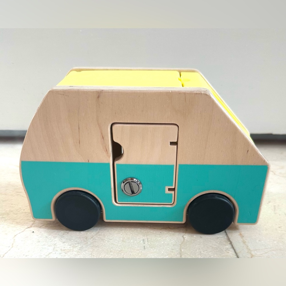 Lovevery Wooden Camper Van Go Outdoor‎ Adventure